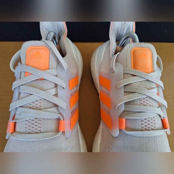 Adidas Ultraboost 22 Size 8.5 Aluminum Beam Orange GX6666**No Insole** - Picture 6 of 13